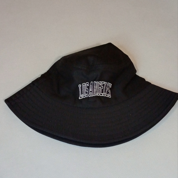 LOS ANGELES BUCKET HAT - Picture 7 of 8